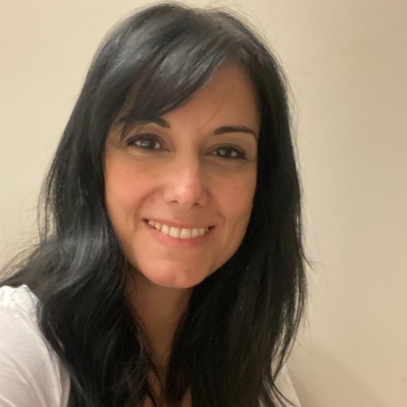 Eleftheria Bourtzinakou, specialist maths tutor with over 15 years experience supporting students with dyscalculia, dyspraxia and maths anxiety